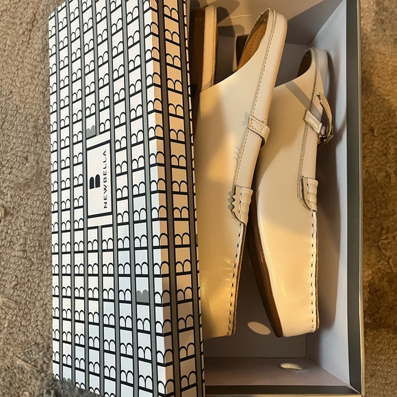 Vegan leather loafer sling backs, cream colored, new in box! - Picture 4 of 6